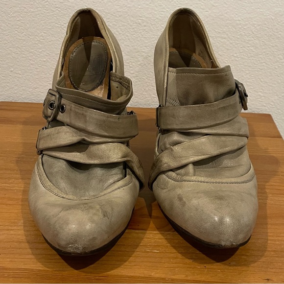 FRYE 8 Allie Softy Pump sage-gray heels booties - Picture 6 of 9